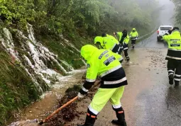 I volontari della Protezione civile durante un intervento di prevenzione sabato scorso